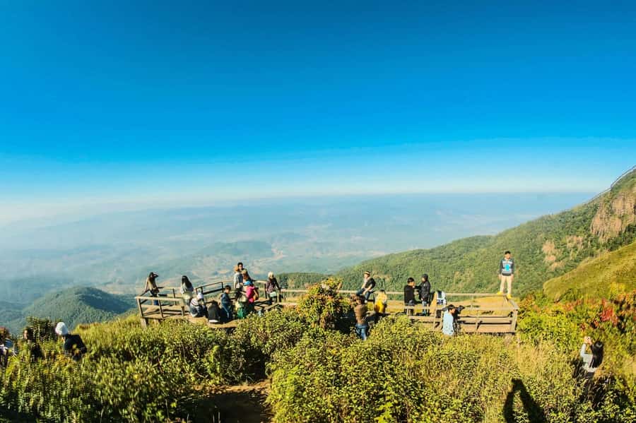 Chiang Mai: Kew Mae Pan Nature Trail & Doi Inthanon Day Trip - Royal pagodas with a northern Thai setting