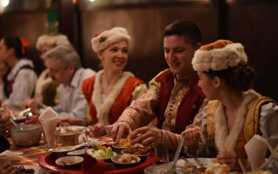 Chiang Mai: Khantoke Dinner with Traditional Performance - Arriving at the Lanna-style venue