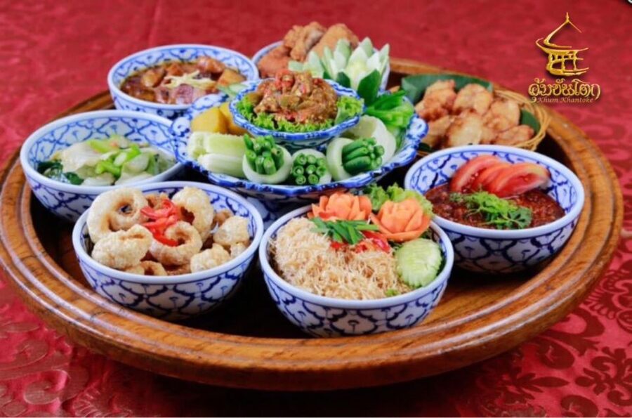 Chiang Mai: Khum Khantoke Northern Thai Cuisine and Show - What the Khantoke Seating Feels Like