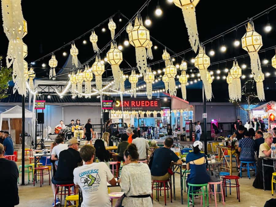 Chiang Mai: Ladyboy Cabaret Show with Dinner and Drinks - Photos, introductions, and respectful expectations
