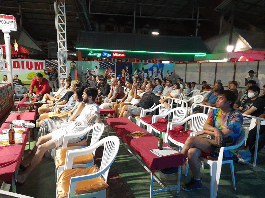 Chiang Mai: Loi kroh Muay Thai Boxing Stadium - The Wai Kru Ram Muay comes before the fights