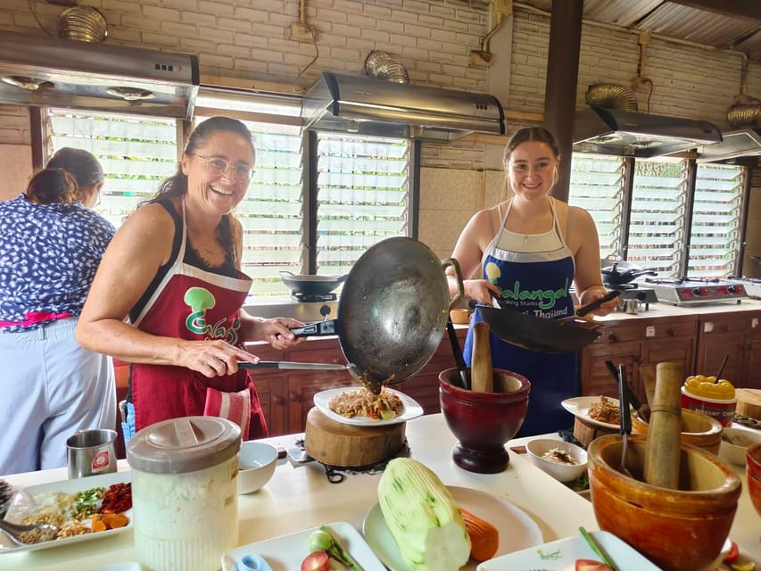 Chiang Mai: Morning Cooking Class with Market Visit - Should you book Galangal Cooking Studio?