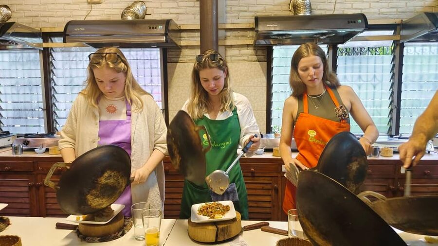 Chiang Mai: Morning Cooking Class with Market Visit - Choosing your six Thai dishes