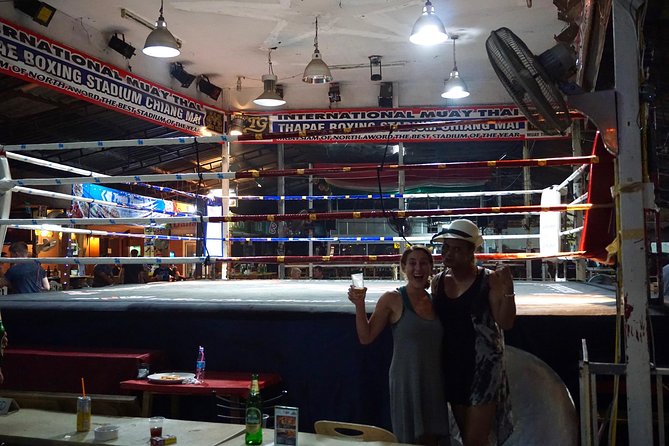 Chiang Mai Muay Thai Boxing Live at Thapae Stadium - The opening bout and the Muay Thai setting