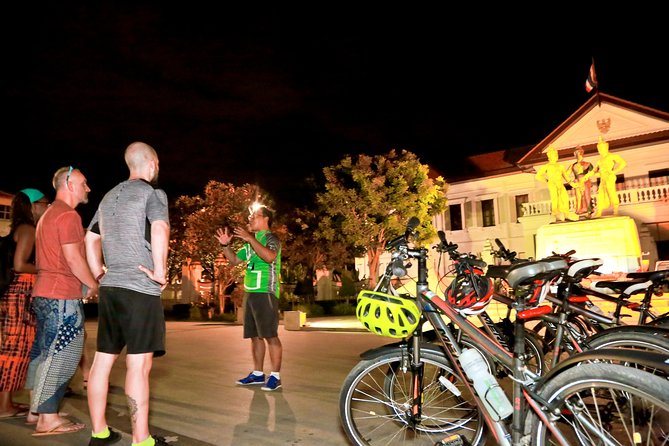 Chiang Mai Night Bike Tour - Wat Lok Molee and the chance to hear chanting