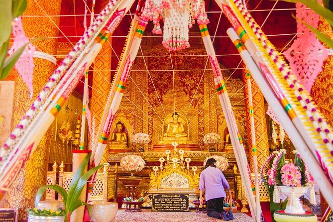 Chiang Mai Old City & Temples Guided Walking Tour - 3 Hrs - Wat Phra Singh: an ornate finish in the Old City