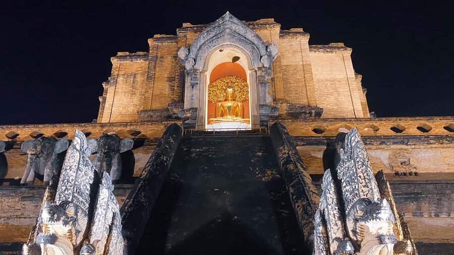 Chiang Mai Old City Twilight Walk Tour: Lanna Majestic Glow - The Three Kings Monument makes a useful pause