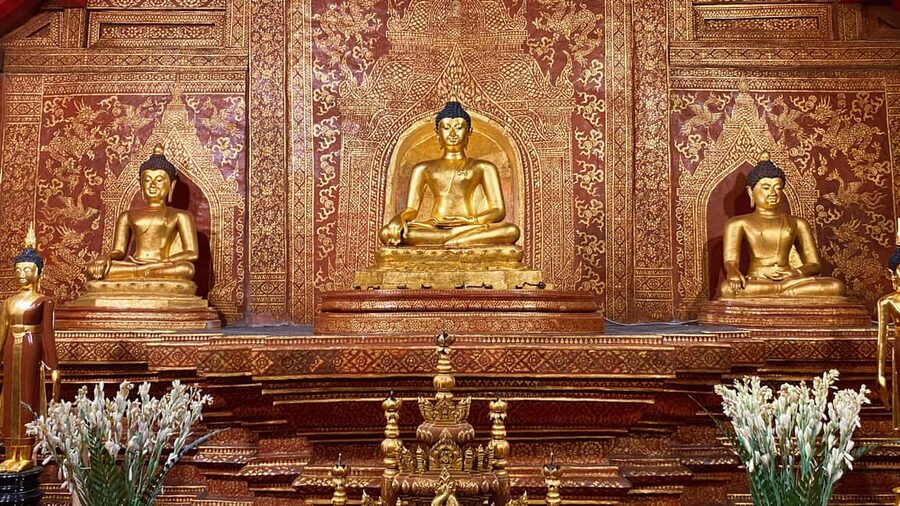 Chiang Mai Old City Twilight Walk Tour: Lanna Majestic Glow - The guide is the main reason to pay for this walk