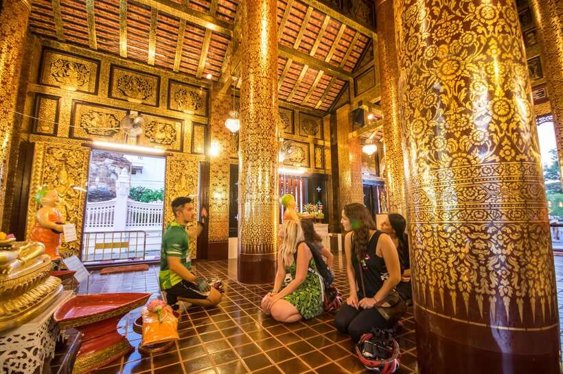 Chiang Mai: Private Historic Old City Bike Tour - Night - Why a bicycle works so well in Chiang Mai