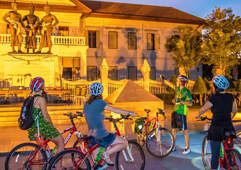 Chiang Mai: Private Historic Old City Bike Tour - Night - Quiet lanes, moat roads, and a safe pace