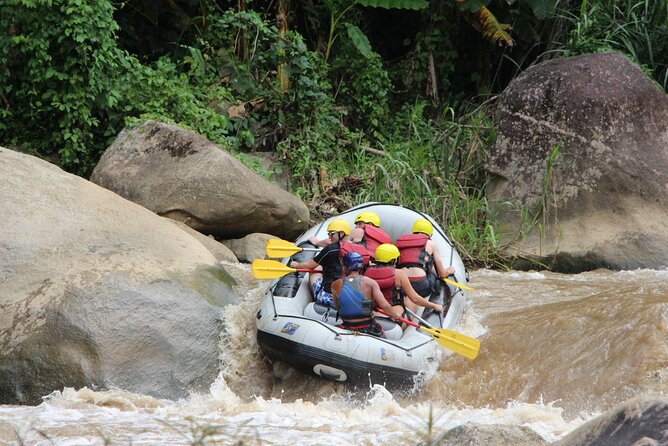 Chiang Mai Rafting in Mae Taeng River with Thai Buffet - Grade 3 and 4 rapids, with a seasonal warning