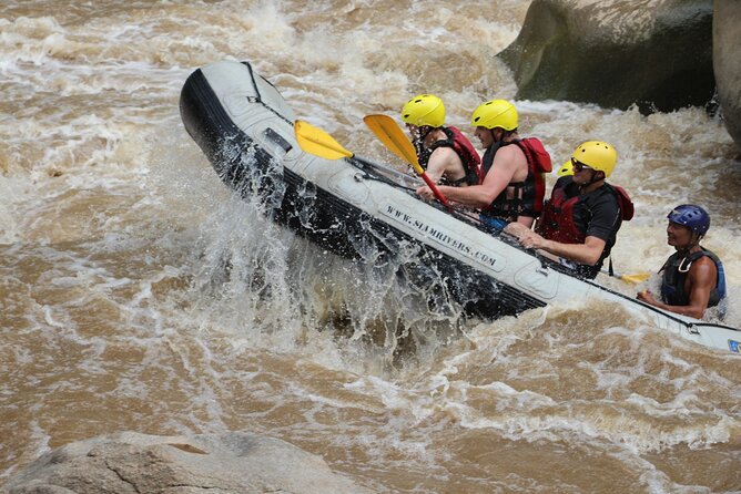 Chiang Mai Rafting in Mae Taeng River with Thai Buffet - Group size and the guide-led atmosphere