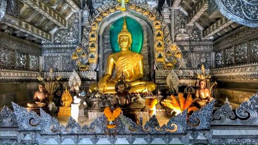 Chiang Mai: Silver Craftwork Temple Tour with Monk Meeting - Dress and temple manners