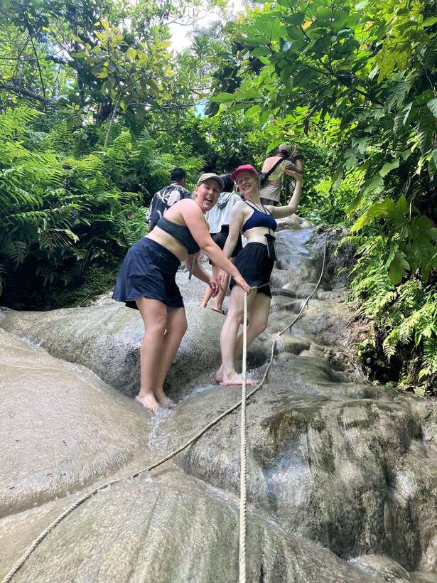 Chiang Mai: Sticky Waterfall scenic loop unseen lake &temple - Should you book it?