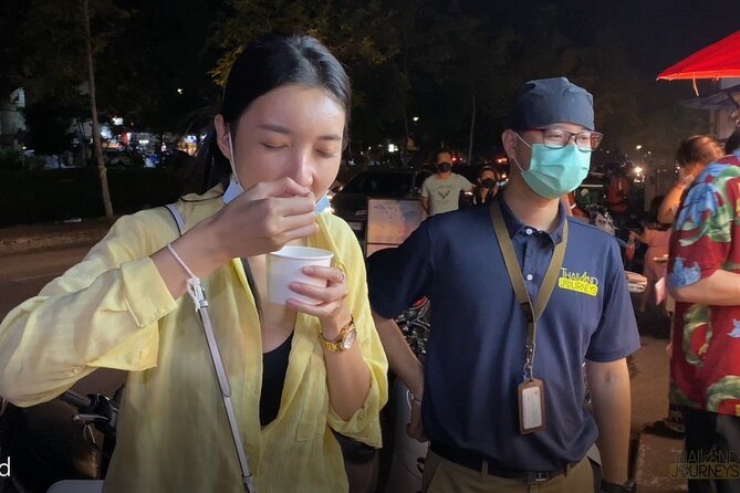 Chiang Mai Street Food Tour by Tuk Tuk with Pick Up - Wat Phra Singh and the Old City Core