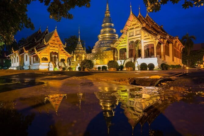 Chiang Mai Temples and Market Tuk Tuk Night Tour - Wat Phan Tao and its quieter character