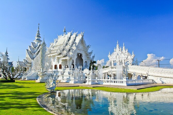 Chiang Mai to White & Blue Temple, Black Museum & Golden Triangle - The Golden Triangle connects three countries