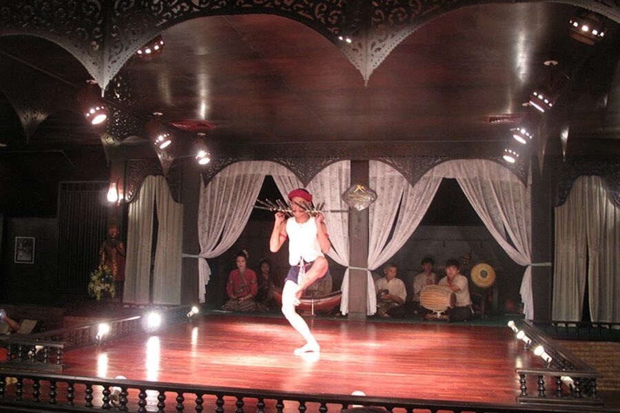 Chiang Mai Traditional Khan Toke Meal & Cultural Performance - Timing, clothing, and practical details