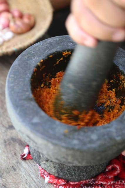 Chiang Mai : Traditional Northern Cooking Class - Making Khao Soi with Chicken and Noodles