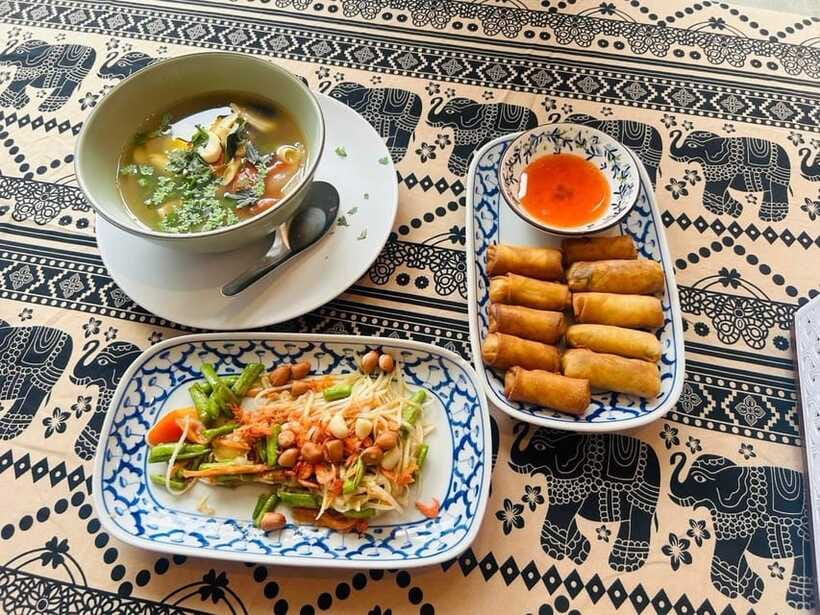 Chiang Mai: Traditional Thai Cooking Class with Market Tour - Six dishes, sticky rice, and a meal you prepare yourself