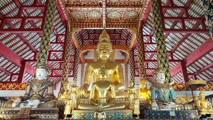 Chiang Mai: Tuk-Tuk Evening Tour with Temples & Street Foods - What the price includes, and what it does not