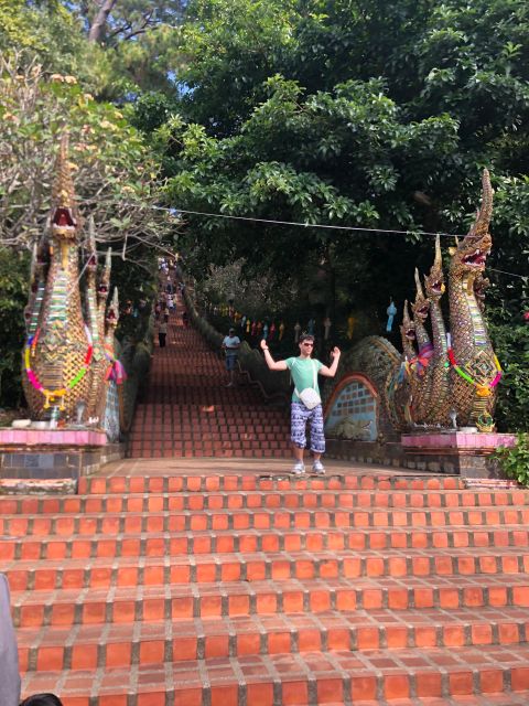 Chiang Mai: Wat Pha Lat & Wat Phra That Doi Suthep Tour - Small details that improve the evening