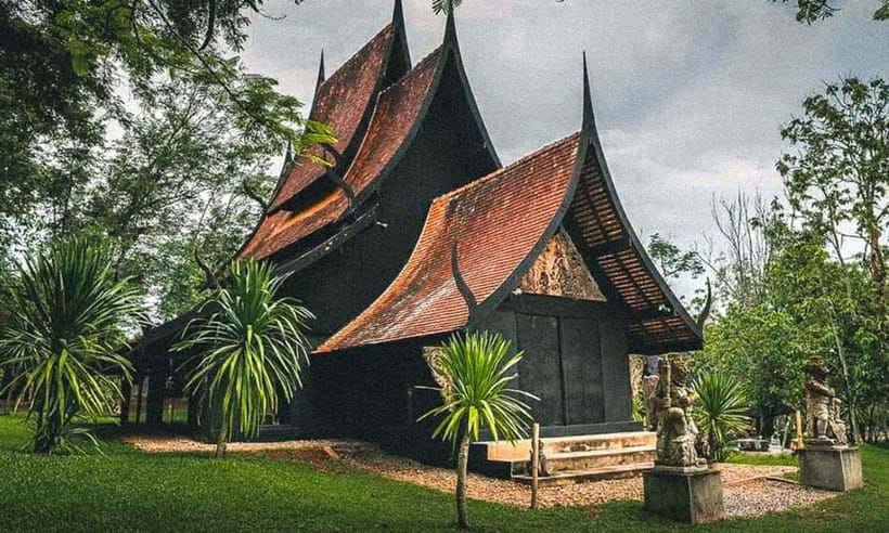 Chiang Mai: White Temple, Blue Temple, and Black House Tour - Key points at a glance