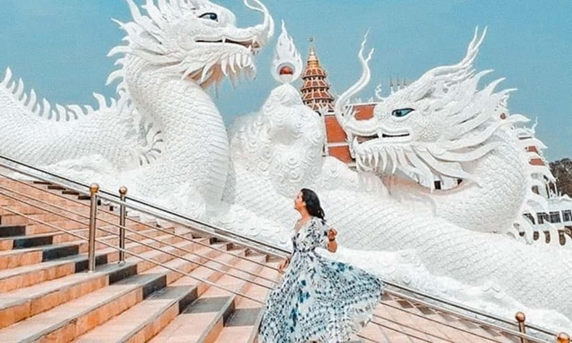 Chiang Mai: White Temple, Blue Temple, and Black House Tour - Black House Museum and Thawan Duchanees dark art