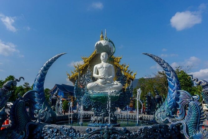 Chiang Rai and White Temple Private All-Inclusive Day-Tour - Lunch and the road toward the Mekong