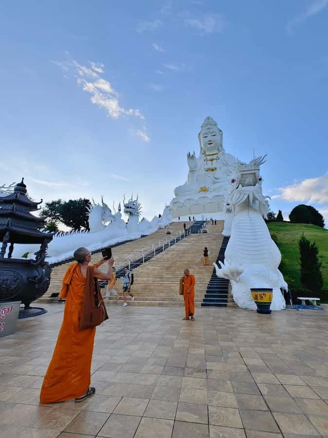 Chiang Rai IG Lalitta Cafe and White, Blue, Red Temples Tour - Wat Rong Suea Ten, the Blue Temple