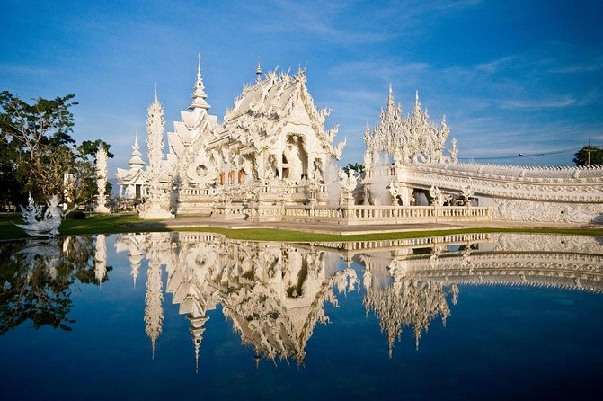 Chiang Rai Temples: Private Tour from Chiang Mai - Four Chiang Rai temples in one ambitious day