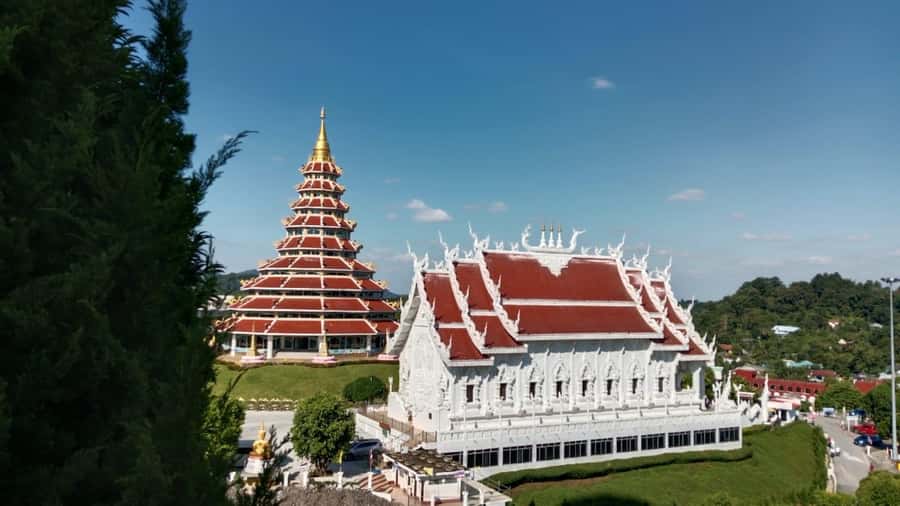 Chiang Rai White Temple and Blue Temple Day Tour - DOI CHAANG Caffè Mae Suai: a practical first break
