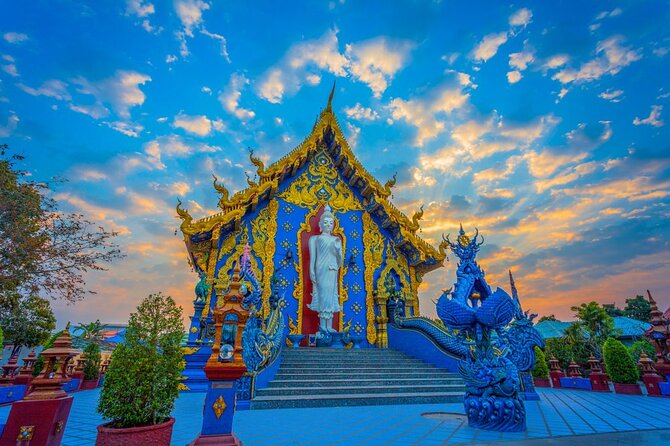 Chiangmai to White Temple, Blue Temple & Black museum - The 7:00 a.m. Start from Chiang Mai