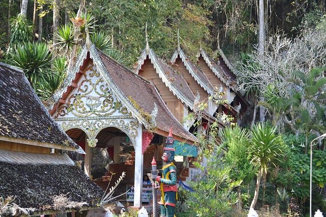 Chiangrai Round Trip Classic Tours 3 Days 2 Nights - Day one: Chiang Dao Cave, Thaton, and the Golden Triangle