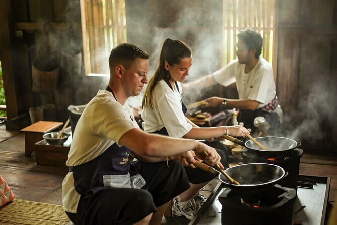 Cook Local Northern Thai Food in Traditional House - Starting at the market at 9:00 a.m.