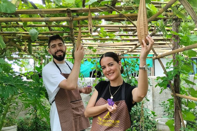 Cooking class in organic garden and local market tour ThaiCottage - From hotel pickup to Chiang Mai’s local market