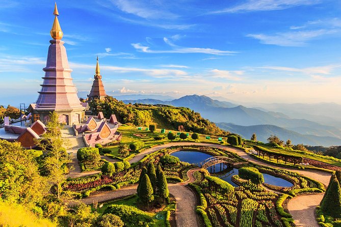 Doi Inthanon National Park with Nature Trail Trekking 1-Day Tour - The Hmong market is brief but useful
