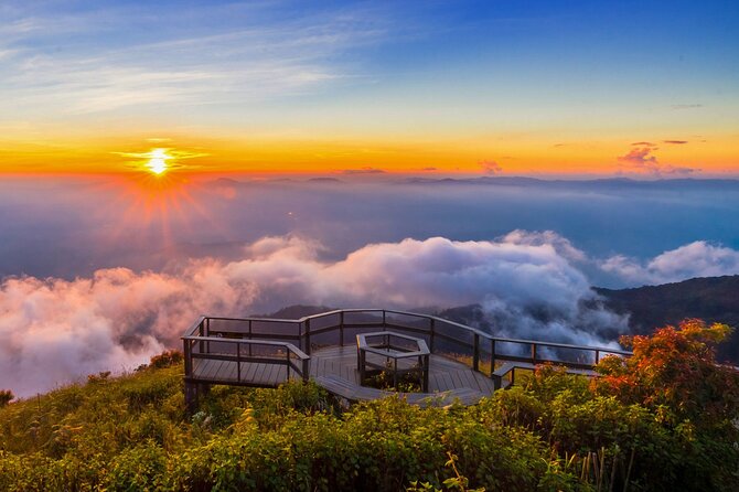 Doi Inthanon National Park with Nature Trail Trekking 1-Day Tour - Choose the right seasonal trail