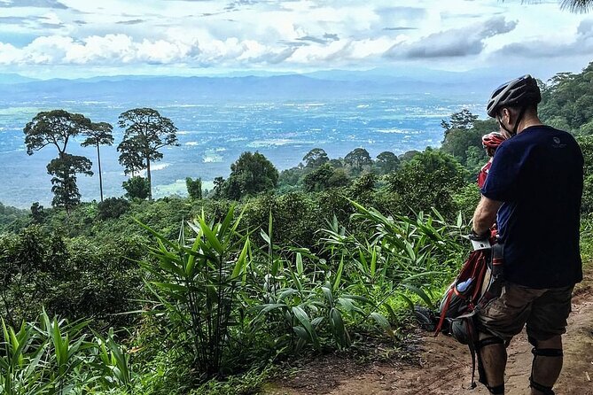 Doi Suthep National Park To Chiang Mai Beginner Downhill Mountain Biking - Who should book this Chiang Mai bike tour?