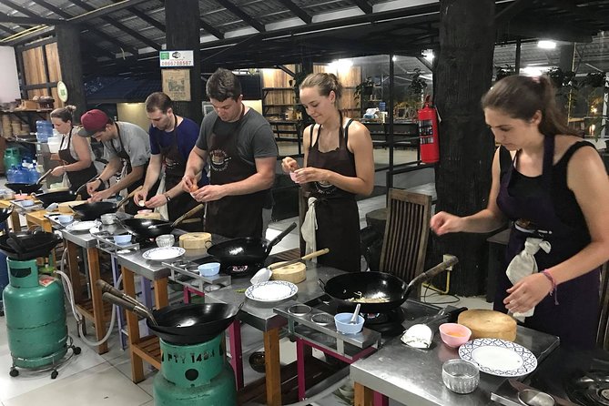 Evening Cooking Class in Organic Farm with Local Market Tour - Why this Chiang Mai cooking class works so well