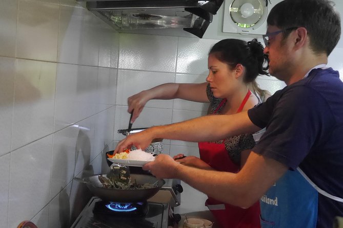 Evening Cooking Class - Cooking four Thai dishes with a professional teacher