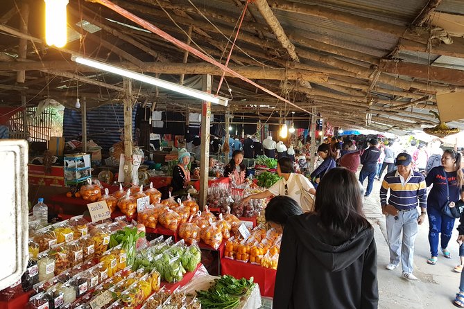 Fantastic! Famous Doi Inthanon National park tour with 2hr trekking - Lunch, water, and the Karen village