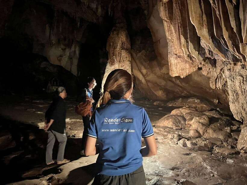 From Chiang Mai: Chiang Dao Cave & 5 Hill Tribe Villages - Orchids and butterflies add a lighter stop