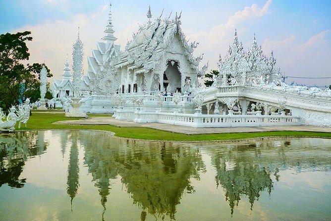 From Chiang Mai: White and Blue Temple & Golden Triangle Day Trip - The White Temple: Chiang Rai’s Most Unusual Stop