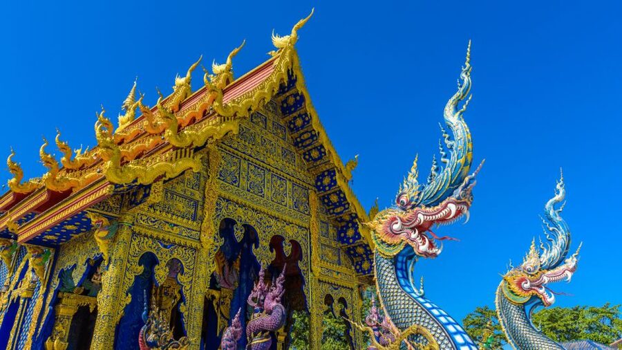 From Chiang Mai: White Temple, Blue Temple & Black House - What the small group and transport are really like