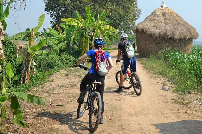 Full-Day Hike and Bike Tour from Chiang Mai - Wat Ban Den adds a short cultural stop