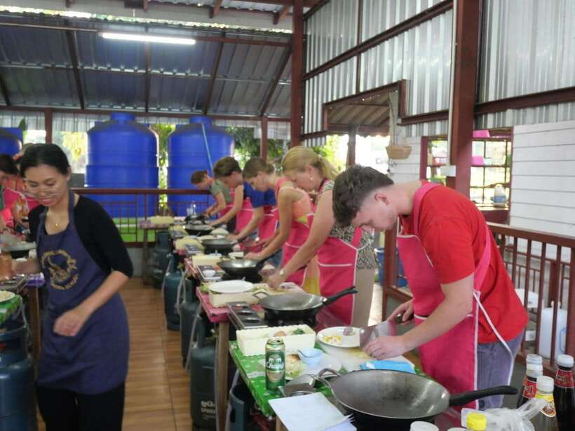 Full Day Thai Cooking Class in Organic Farm and Market - Key points at a glance