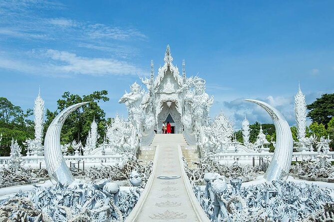 Full Day Tour in Chiang Rai White Temple and Golden Triangle - Sop Ruak shows you the Golden Triangle