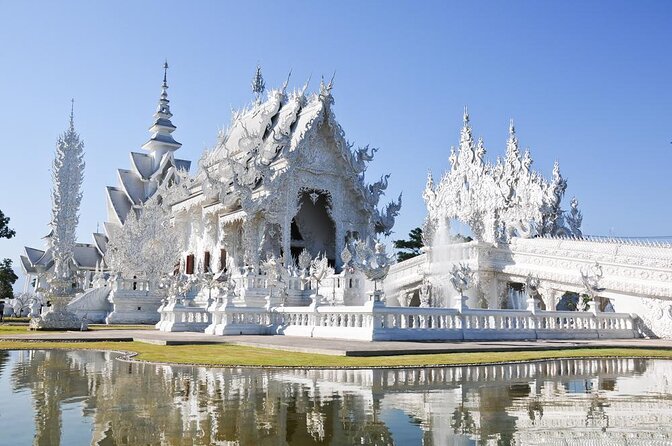 Golden Triangle, White, Black, Blue Temple Full Day Tour From Chiang Mai - Why this Chiang Rai day trip is so long
