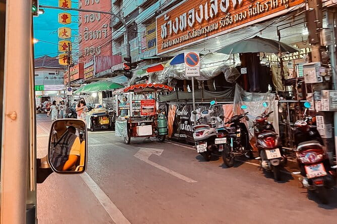 Guided Chiang Mai City Night Tour by EV Tram - Tha Phae Gate and Chiang Mai’s public center